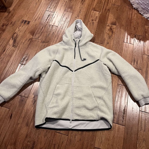 Nike Tech Fleece Sherpa Windrunner Hoodie - Picture 2 of 4